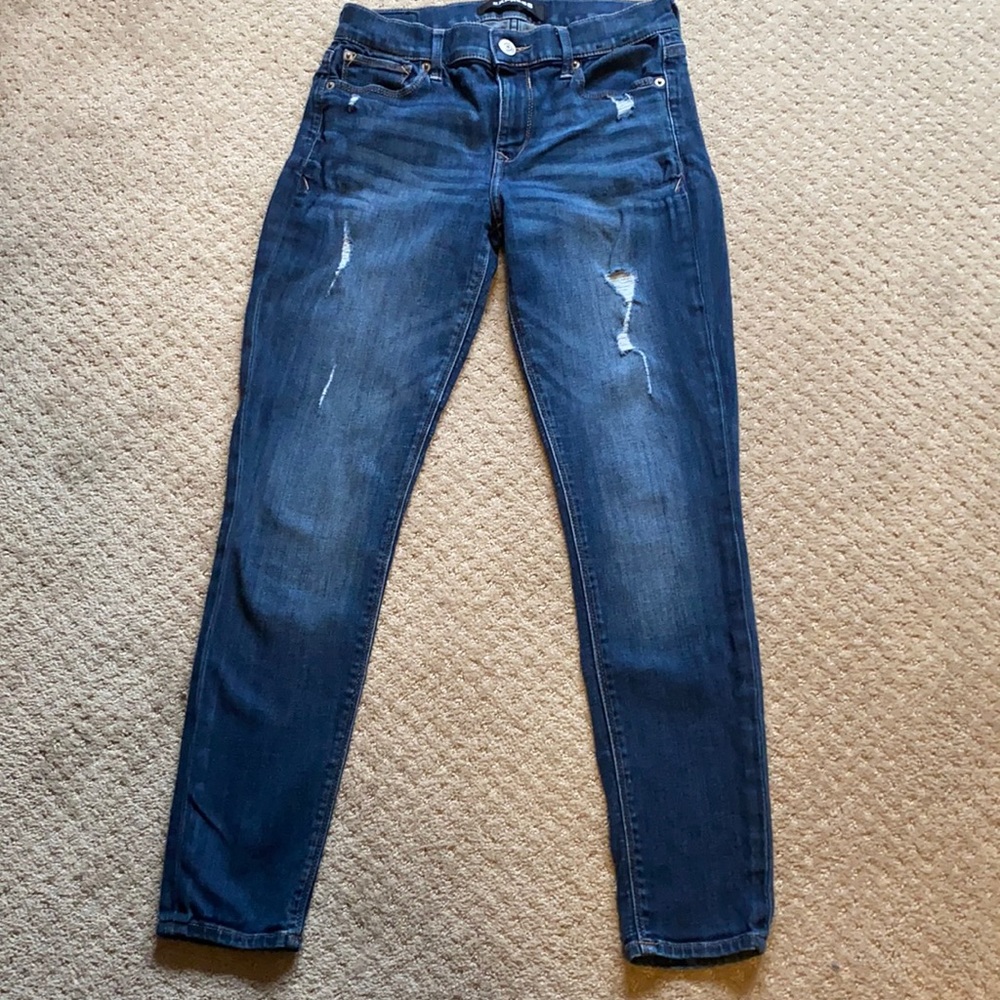 Express legging jeans. Stretch. Mid Rise. Size 2S. Good condition.